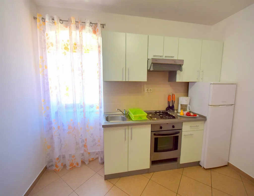 2-Bedroom Apartment with Balcony in Malinska
