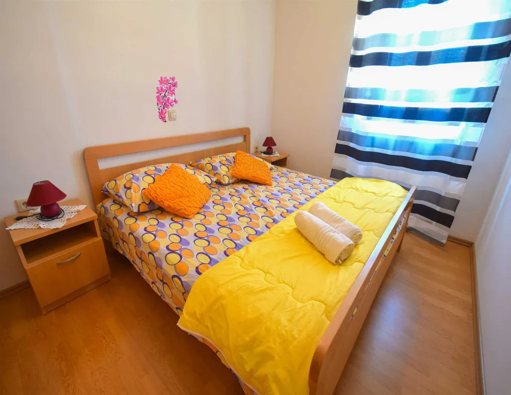 2-Bedroom Apartment with Balcony in Malinska