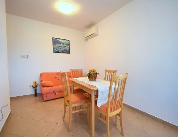 Apartment in Malinska for 4 Guests