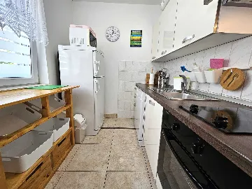 Malinska 2-Bedroom Apartment for 4 Guests