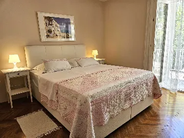 Malinska 2-Bedroom Apartment for 4 Guests