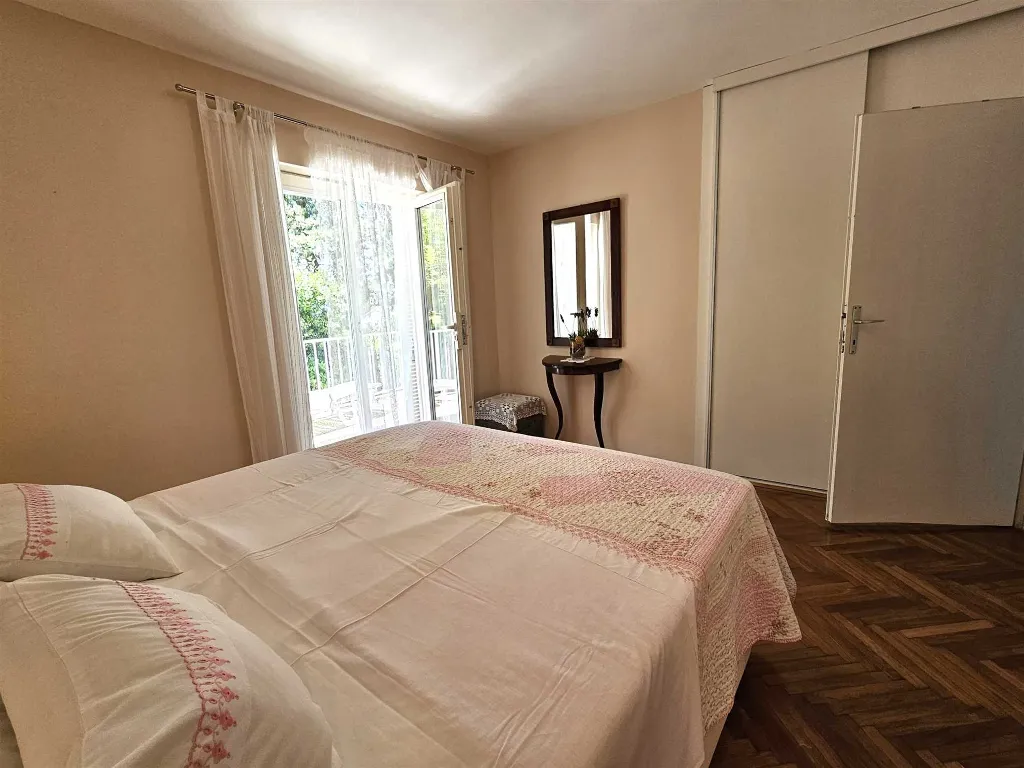 Malinska 2-Bedroom Apartment for 4 Guests