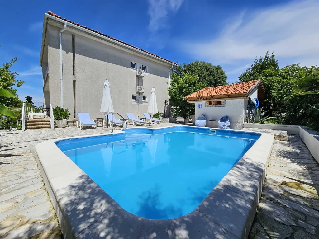 2-Bedroom Apartment with Shared Pool in Malinska