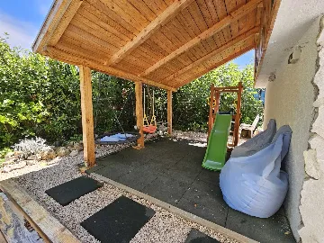 2-Bedroom Apartment with Shared Pool in Malinska