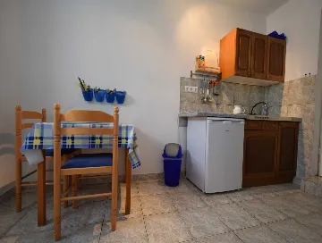 Studio Apartment for 3 in Vantačići