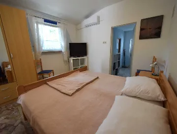 Studio Apartment for 3 in Vantačići