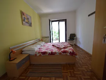 3-Bedroom Apartment in Vantačići with Terrace