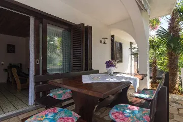 3-Bedroom Apartment in Malinska with Terrace