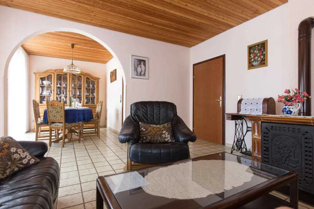 3-Bedroom Apartment in Malinska with Terrace