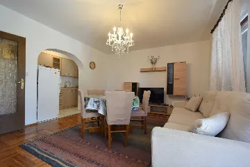 Ground-Floor Malinska Apartment for 5 Guests