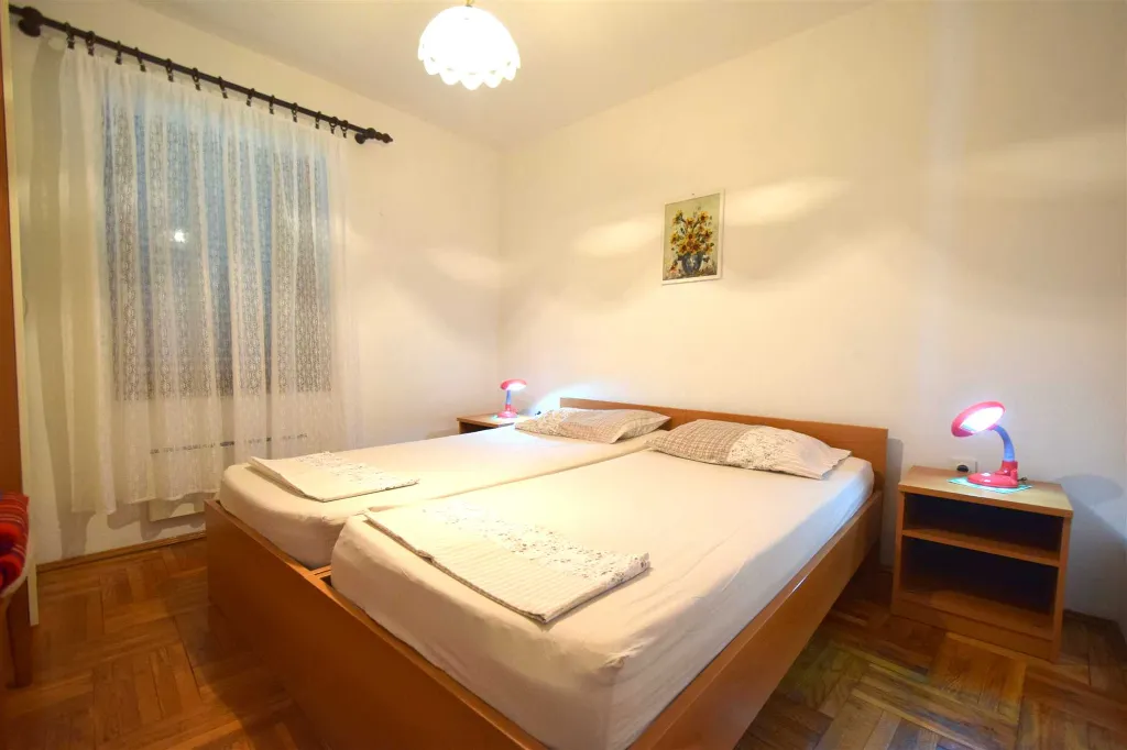 Ground-Floor Malinska Apartment for 5 Guests
