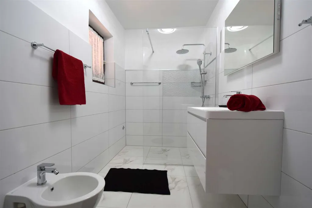 Ground-Floor Malinska Apartment for 5 Guests