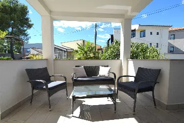 Ground-Floor Malinska Apartment for 5 Guests