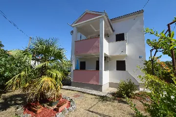 2-Bedroom Apartment in Malinska with Balcony