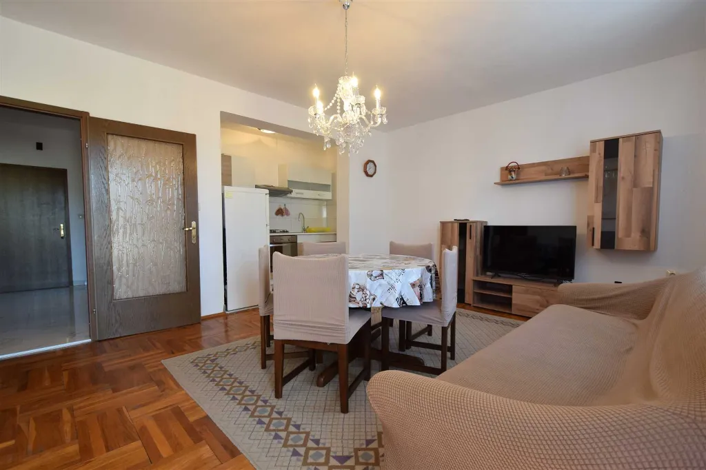 2-Bedroom Apartment in Malinska with Balcony