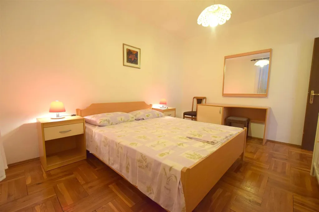 2-Bedroom Apartment in Malinska with Balcony