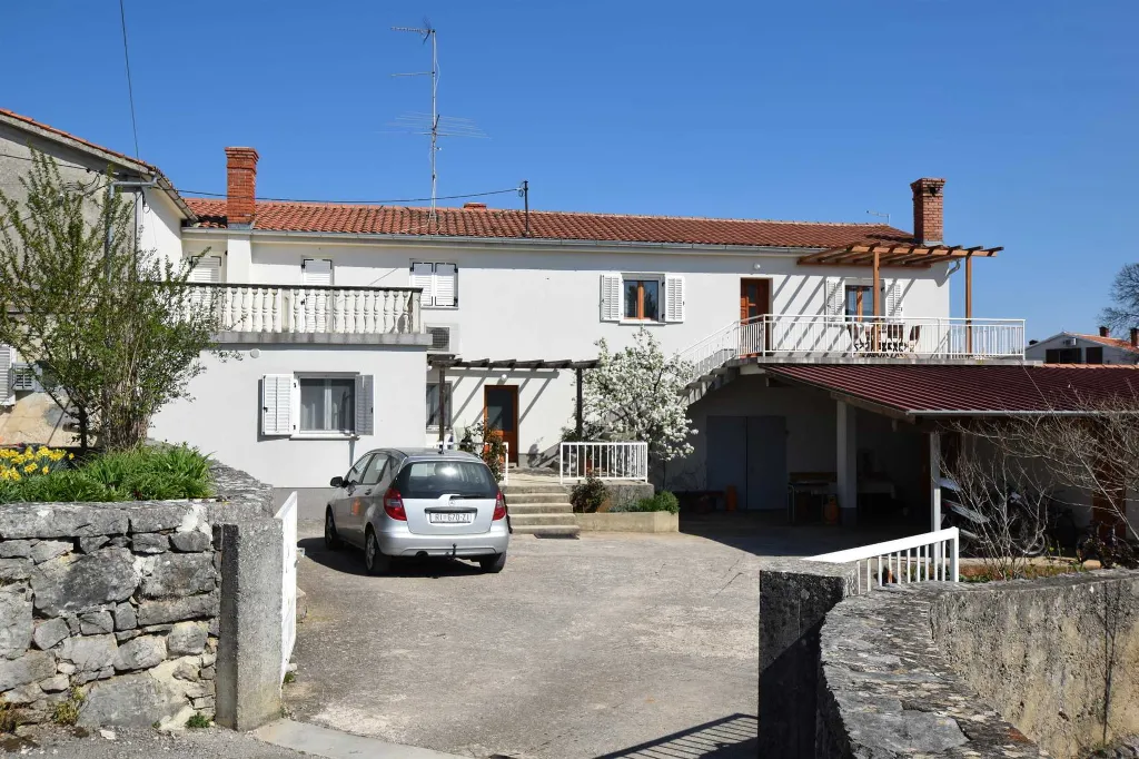 2-Bedroom Apartment in Nenadići for 4 Guests