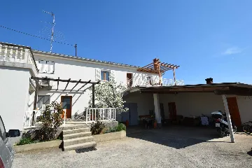 2-Bedroom Apartment in Nenadići for 4 Guests