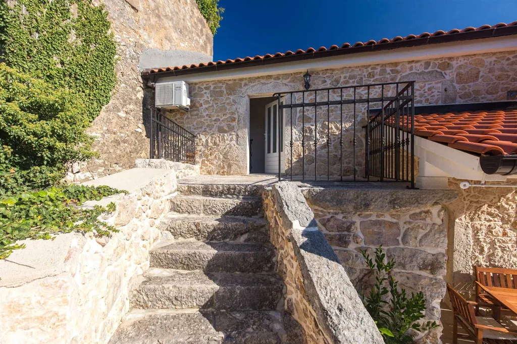 Holiday House in Polje (Krk) for up to 6