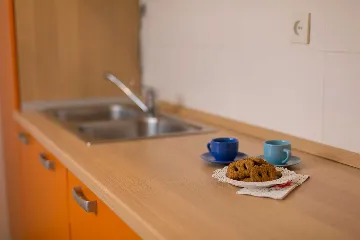 Apartment in Vantačići for 3 Guests with Balcony