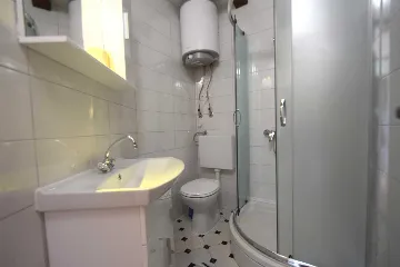 2-Bedroom Apartment in Čižići (4 Guests)