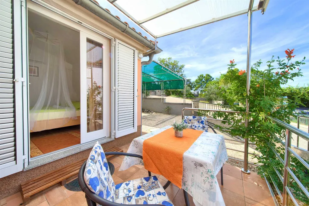 Studio Apartment in Vantačići for 2 Guests