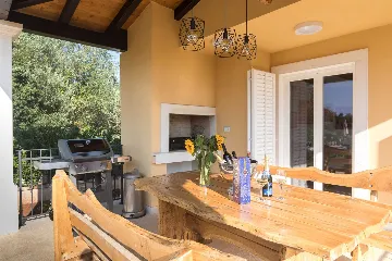 3-Bedroom Villa in Oštrobradići for 6 Guests