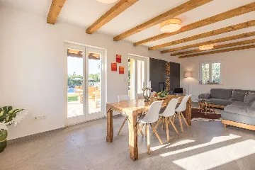 3-Bedroom Villa in Oštrobradići for 6 Guests