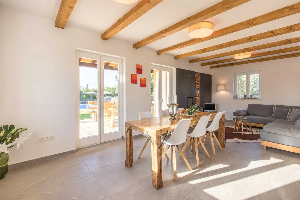 3-Bedroom Villa in Oštrobradići for 6 Guests