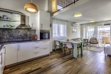 Čižići 2-Bedroom Apartment for 4 Guests