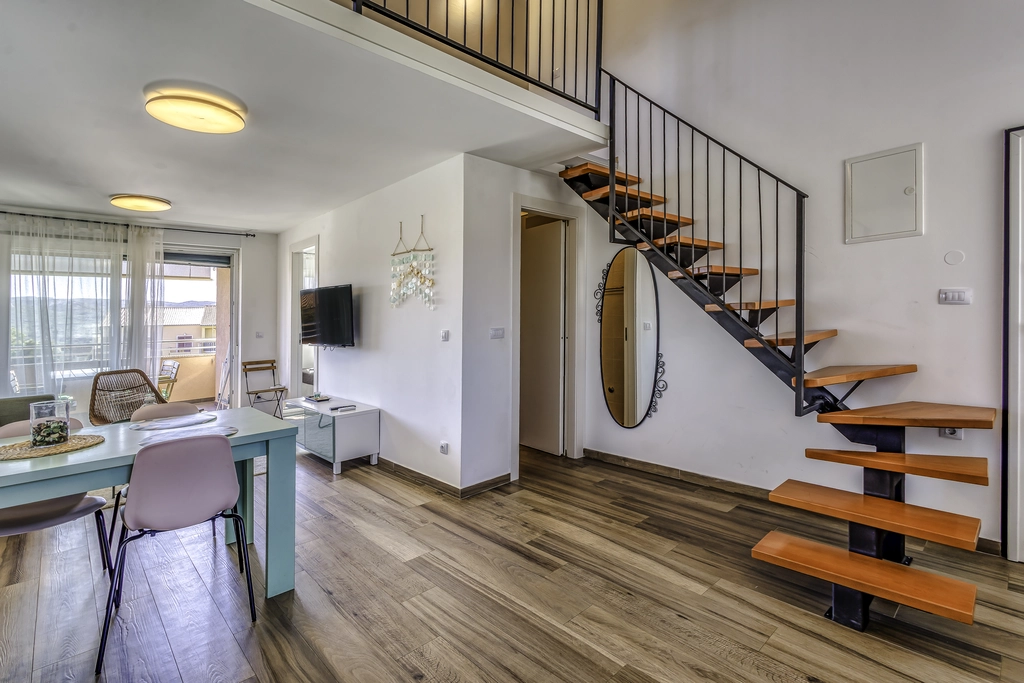 Čižići 2-Bedroom Apartment for 4 Guests