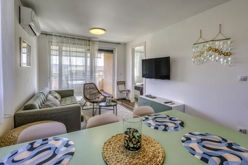 Čižići 2-Bedroom Apartment for 4 Guests