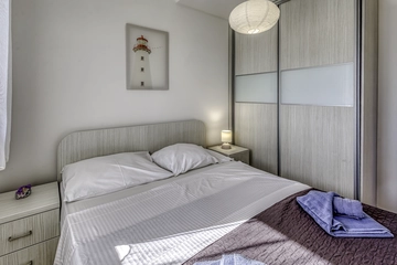 Čižići 2-Bedroom Apartment for 4 Guests