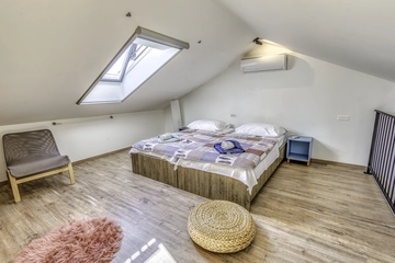 2-Bedroom Apartment in Čižići for 4 Guests