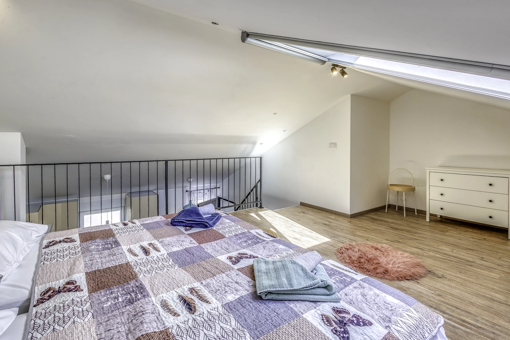 2-Bedroom Apartment in Čižići for 4 Guests