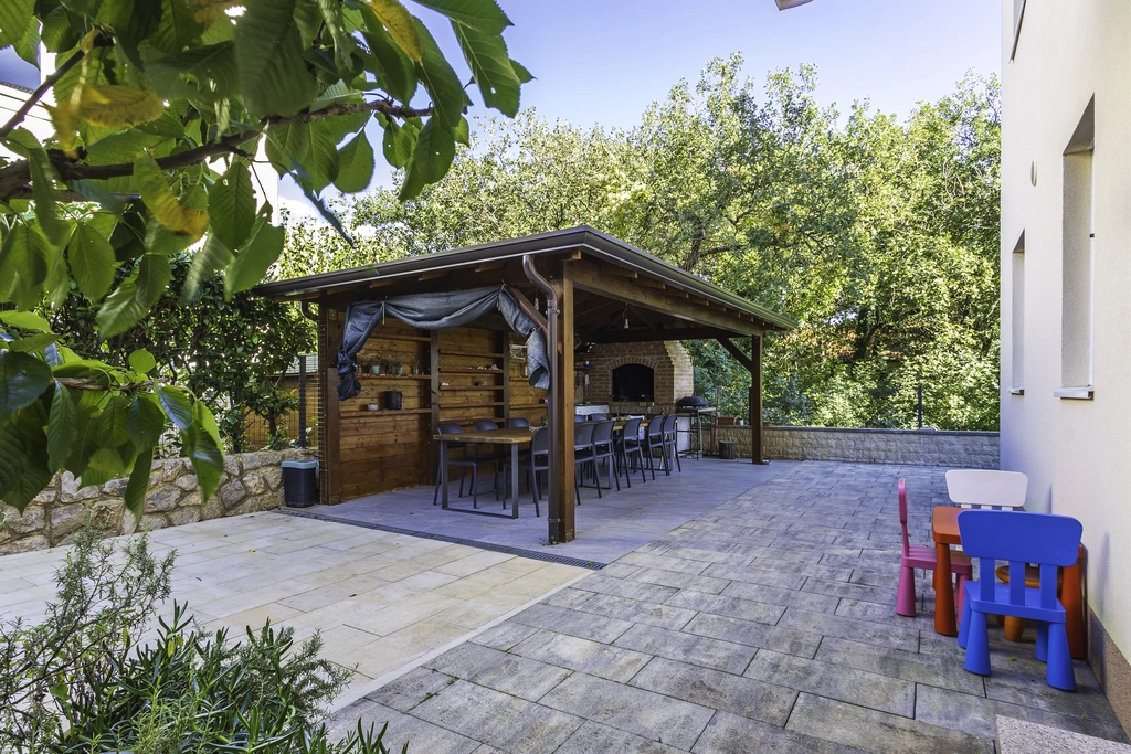 2-Bedroom Apartment in Čižići for 4 Guests