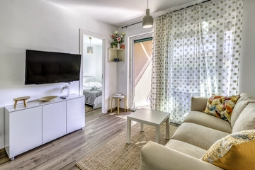 2-Bedroom Apartment in Čižići for 4 Guests