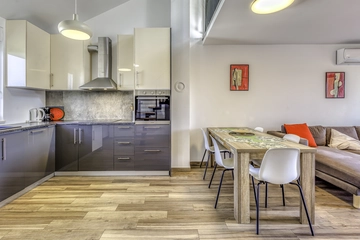 Apartment with Balcony in Čižići for 4 Guests