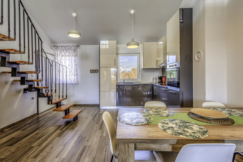 Apartment with Balcony in Čižići for 4 Guests
