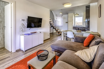 Apartment with Balcony in Čižići for 4 Guests