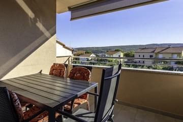 Apartment with Balcony in Čižići for 4 Guests