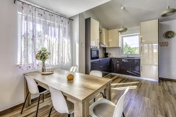 Čižići 2-Bedroom Apartment for 4 Guests