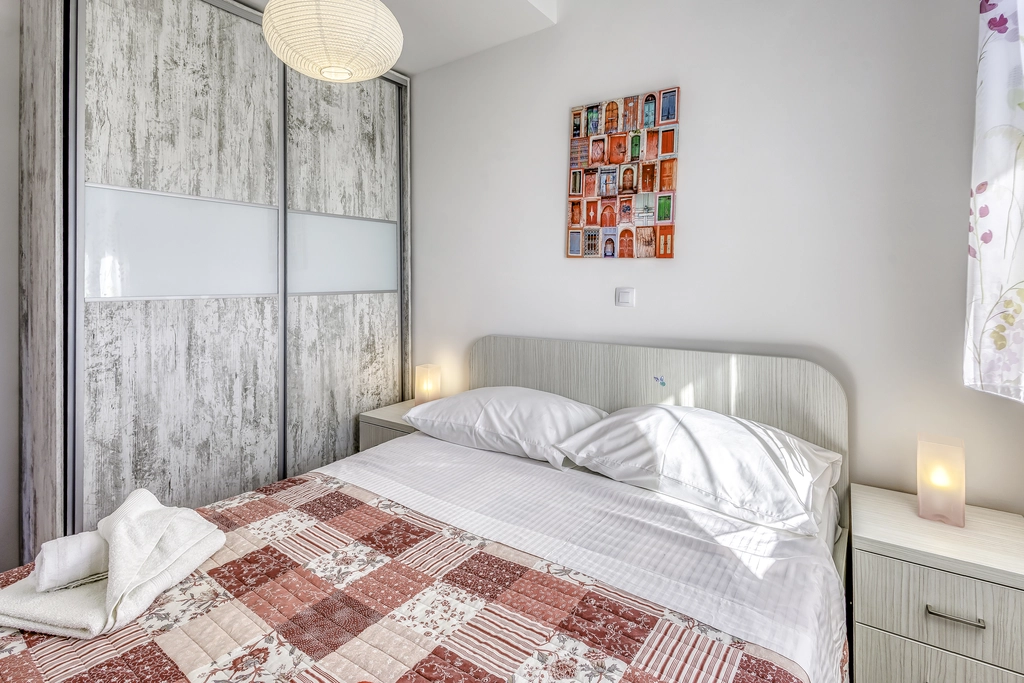 Čižići 2-Bedroom Apartment for 4 Guests