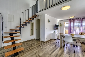 Čižići 2-Bedroom Apartment for 4 Guests