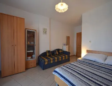 Ground-Floor Room with Terrace in Malinska (3 Guests)