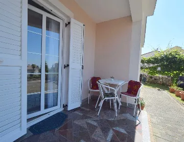 Ground-Floor Room with Terrace in Malinska (3 Guests)