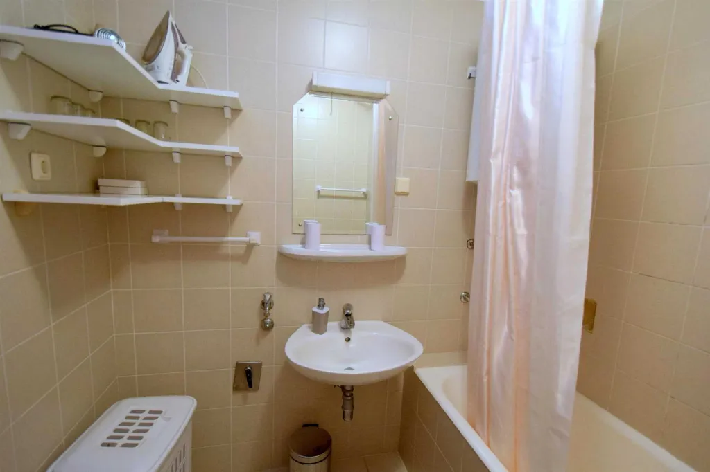 3-Bedroom Apartment on Ground Floor in Njivice