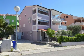 1-Bedroom Apartment in Njivice for Up to 4