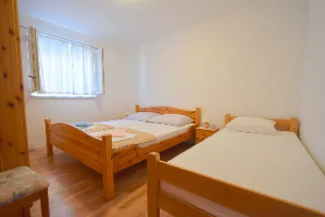 1-Bedroom Apartment in Njivice for Up to 4