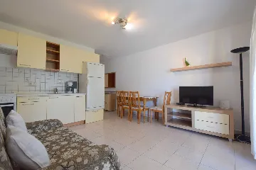 1-Bedroom Apartment in Njivice for Up to 4